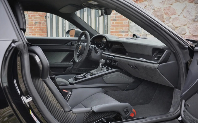 Porsche 911 cena 1790000 przebieg: 1874, rok produkcji 2023 z Poznań małe 596